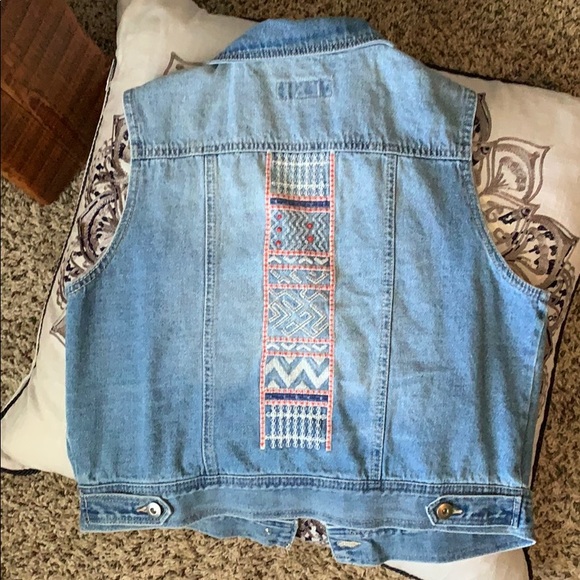 Style Me Jean Vest - Picture 2 of 4